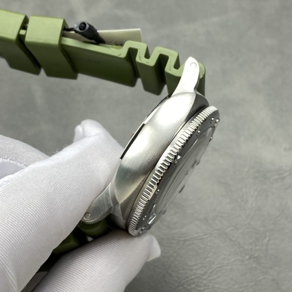 VS Factory Panerai Submersible QuarantaQuattro Bianco 44mm PAM01226 1:1 Super Clone – DDP.900 Movement