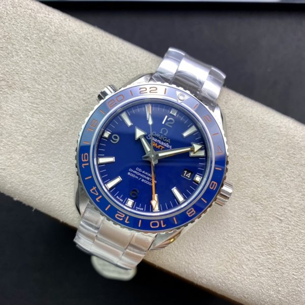 VS Factory Omega Seamaster Planet Ocean 600M GMT “GoodPlanet” Blue Dial Orange Aluminum GMT hand Blue Ceramic Bezel (232.30.44.22.03.001) 1:1 Super Clone – DD8605 Movement