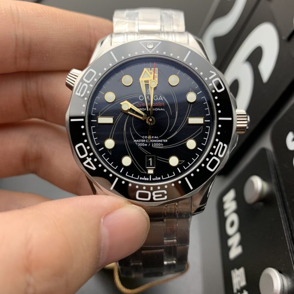 VS Factory Omega Seamaster Diver 300M James Bond 50th Anniversary OHMSS 42mm Black Gun-Barrel Dial Black Ceramic Bezel Stainless Steel Bracelet (210.22.42.20.01.004) 1:1 Super Clone – DD8800 Movement