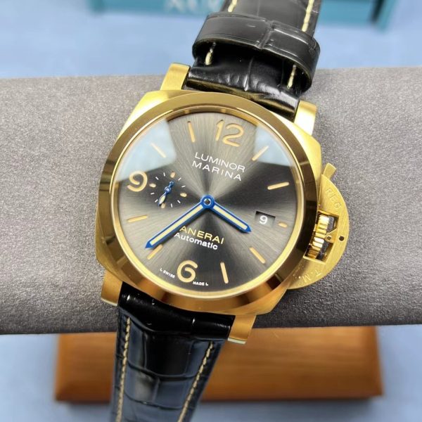 VS Factory Panerai Luminor Marina 44mm Grey Dial Luminous Arabic Numerals Yellow Gold Plated Smooth Bezel (PAM01115) 1:1 Super Clone – DDP.9010 Movement