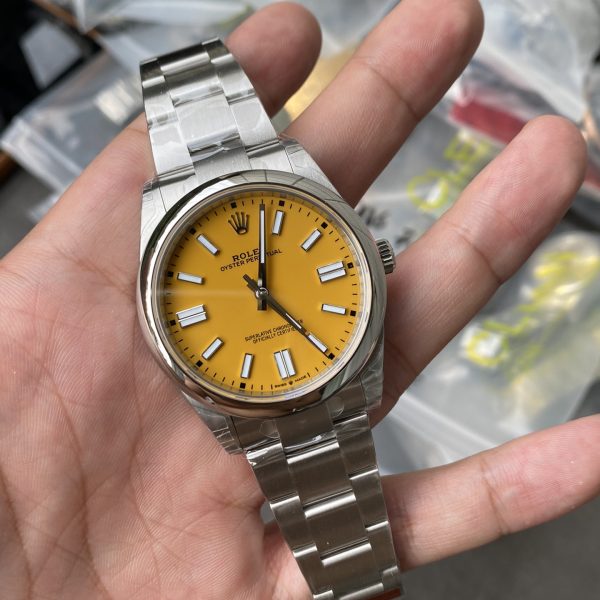 VS Factory Rolex Oyster Perpetual 41mm Yellow Dial Smooth Bezel Oyster Bracelet(124300) 1:1 Super Clone – DD3230 Movement