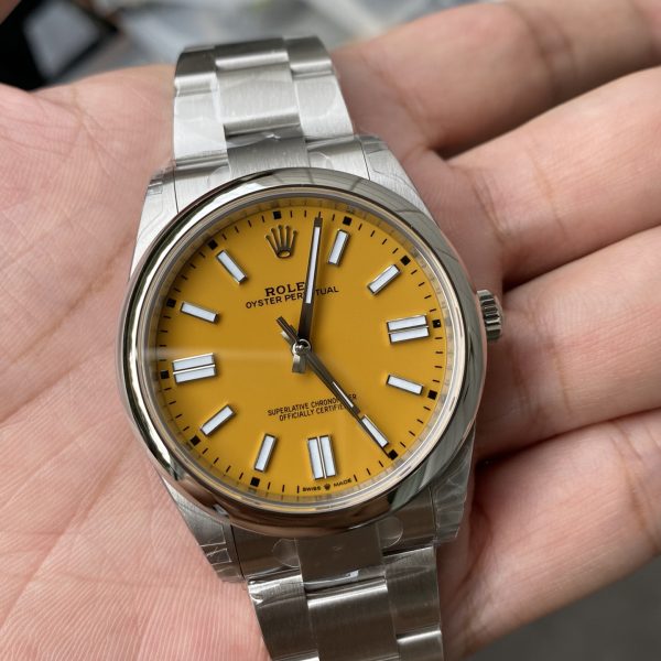 VS Factory Rolex Oyster Perpetual 41mm Yellow Dial Smooth Bezel Oyster Bracelet(124300) 1:1 Super Clone – DD3230 Movement