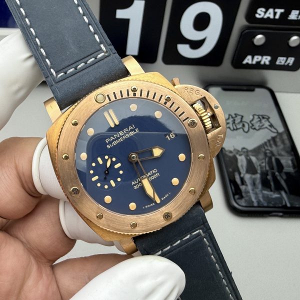 VS Factory Panerai Submersible 42mm Blue Dial Luminous Hour Markers and Dots Bronze Bezel(PAM01074) 1:1 Super Clone – DDP.900 Movement