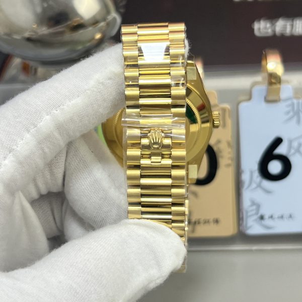 VS Factory Rolex Day-Date 40 Yellow Gold Green Roman Dial (228238) V2 1:1 Super Clone – DD3255 Movement