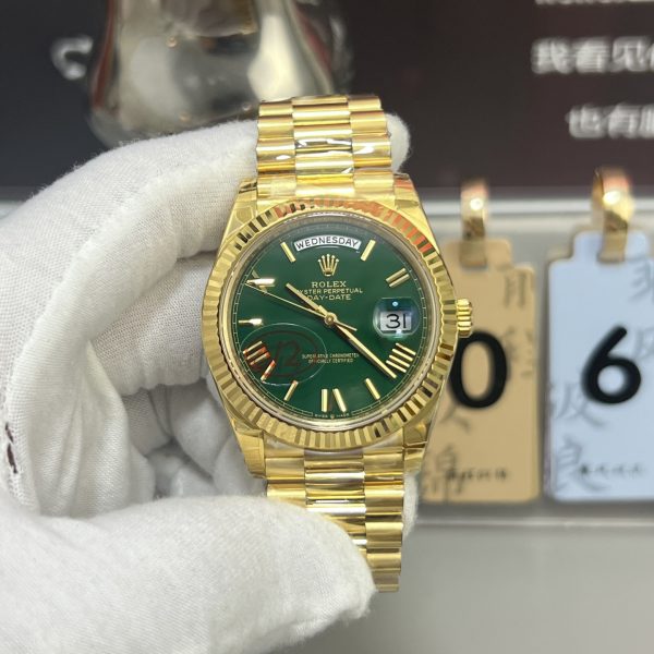 VS Factory Rolex Day-Date 40 Yellow Gold Green Roman Dial (228238) V2 1:1 Super Clone – DD3255 Movement