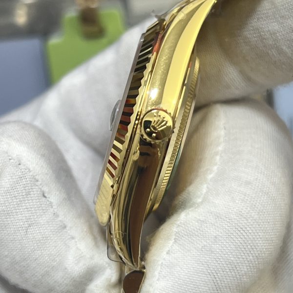 VS Factory Rolex Day-Date 40 Yellow Gold Green Roman Dial (228238) V2 1:1 Super Clone – DD3255 Movement