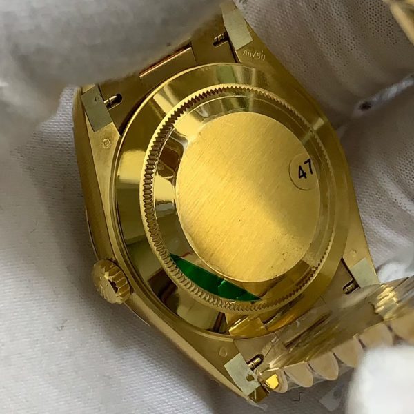 VS Factory Rolex Day-Date 40 Yellow Gold White Baguette Diamond Dial (228238) V2 1:1 Super Clone – DD3255 Movement