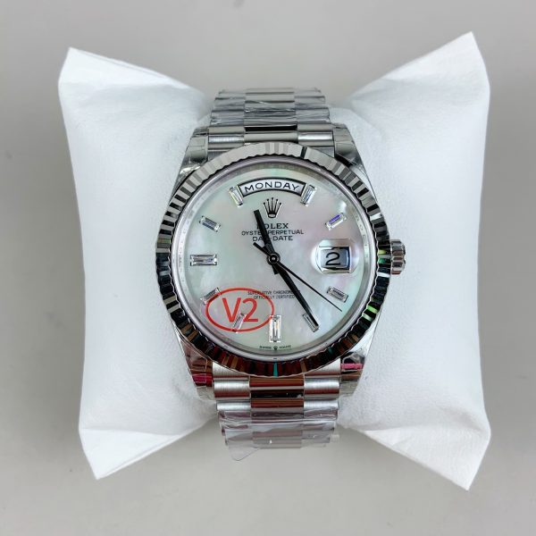 VS Factory Rolex Day-Date 40 White Mother of Pearl Baguette Diamond Dial (228236) 1:1 Super Clone – DD3255 Movement