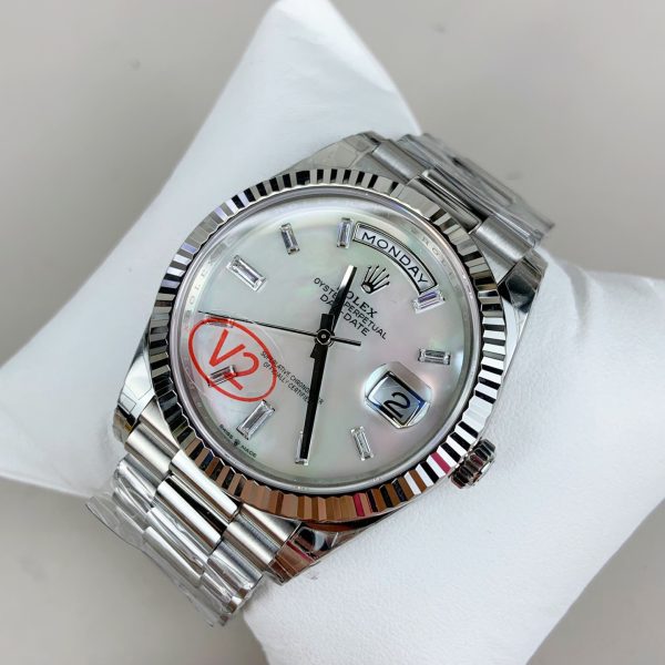 VS Factory Rolex Day-Date 40 White Mother of Pearl Baguette Diamond Dial (228236) 1:1 Super Clone – DD3255 Movement