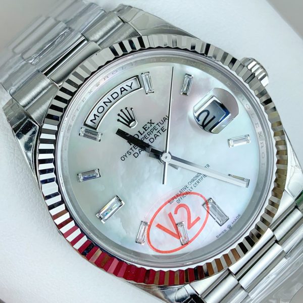 VS Factory Rolex Day-Date 40 White Mother of Pearl Baguette Diamond Dial (228236) 1:1 Super Clone – DD3255 Movement