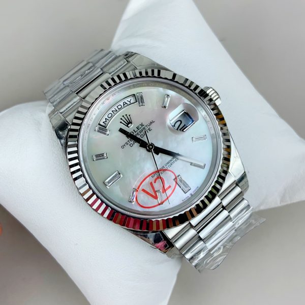 VS Factory Rolex Day-Date 40 White Mother of Pearl Baguette Diamond Dial (228236) 1:1 Super Clone – DD3255 Movement