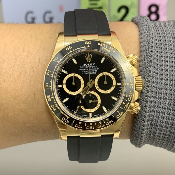 VS Factory Rolex Cosmograph Daytona 40mm Black Panda Dial Yellow Gold Rubber Strap (126518LN) 1:1 Super Clone – DD4131 Movement