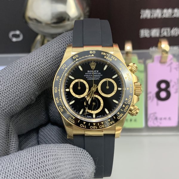 VS Factory Rolex Cosmograph Daytona 40mm Black Panda Dial Yellow Gold Rubber Strap (126518LN) 1:1 Super Clone – DD4131 Movement