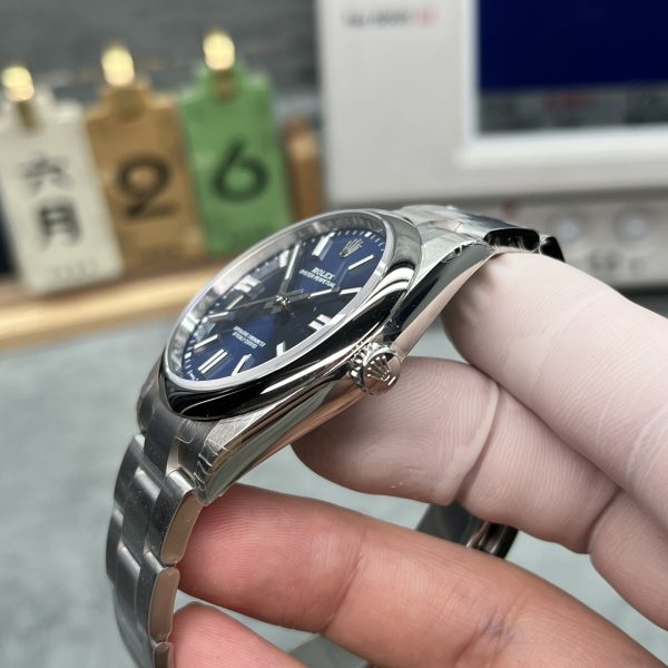 VS Factory Rolex Oyster Perpetual 41mm Bright Blue Dial (124300) 1:1 Super Clone – DD3230 Movement
