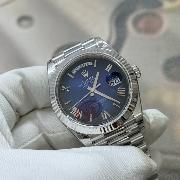 VS Factory Rolex Day-Date 40mm White Gold Gradient Blue Roman Dial (228239) 1:1 Super Clone – DD3255 Movement