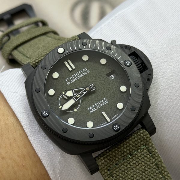 VS Factory Panerai Submersible Marina Militare Carbotech 44mm Green Gradient Dial (PAM01698) 1:1 Super Clone – DDP.900 Movement