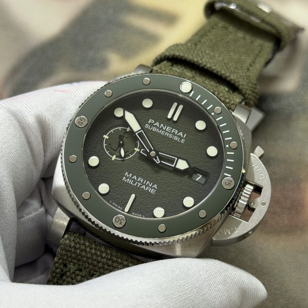 VS Factory Panerai Submersible Marina Militare 44mm Green Gradient Dial (PAM01697) 1:1 Super Clone – DDP.900 Movement