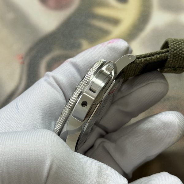 VS Factory Panerai Submersible Marina Militare 44mm Green Gradient Dial (PAM01697) 1:1 Super Clone – DDP.900 Movement