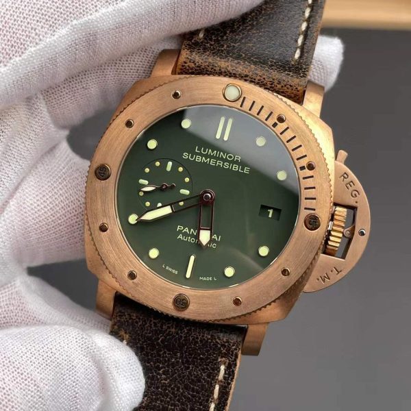 VS Factory Panerai Submersible 47mm1950 Matte Olive Green Dial Bronzo Bezel Brown Leather Strap (PAM00382)1:1 Super Clone – DDP.9000 Movement
