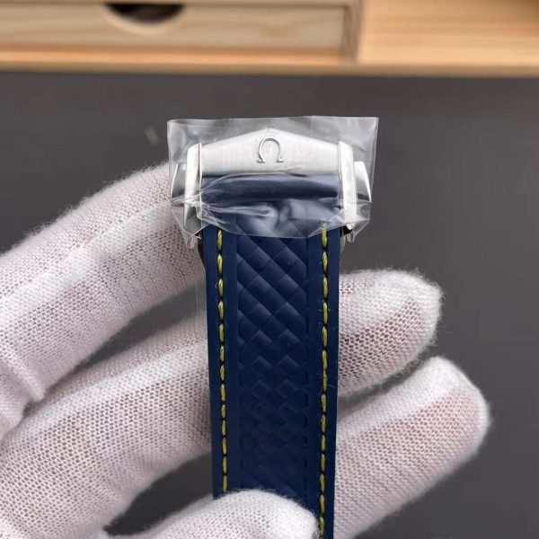 VS Factory Omega Seamaster Aqua Terra 150M 41mm Blue Dial Smooth Bezel Yellow Seconds Hand (220.12.41.21.03.009) 1:1 Super Clone – Dandong 8900 Movement