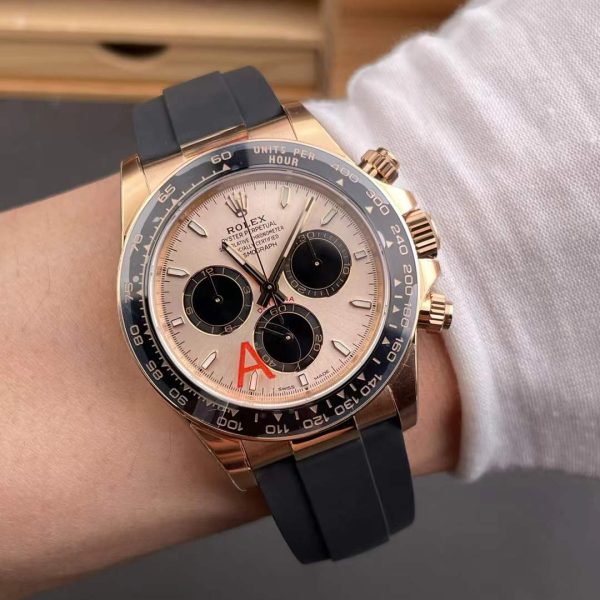 VS Factory Rolex Cosmograph Daytona 40mm Sundust Dial Everose Gold Rubber Strap (126515LN) 1:1 Super Clone – DD4131 Movement